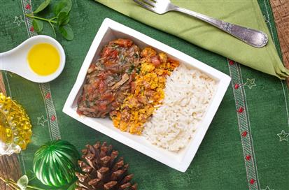 Pernil Suíno com Arroz Branco e Farofa 
